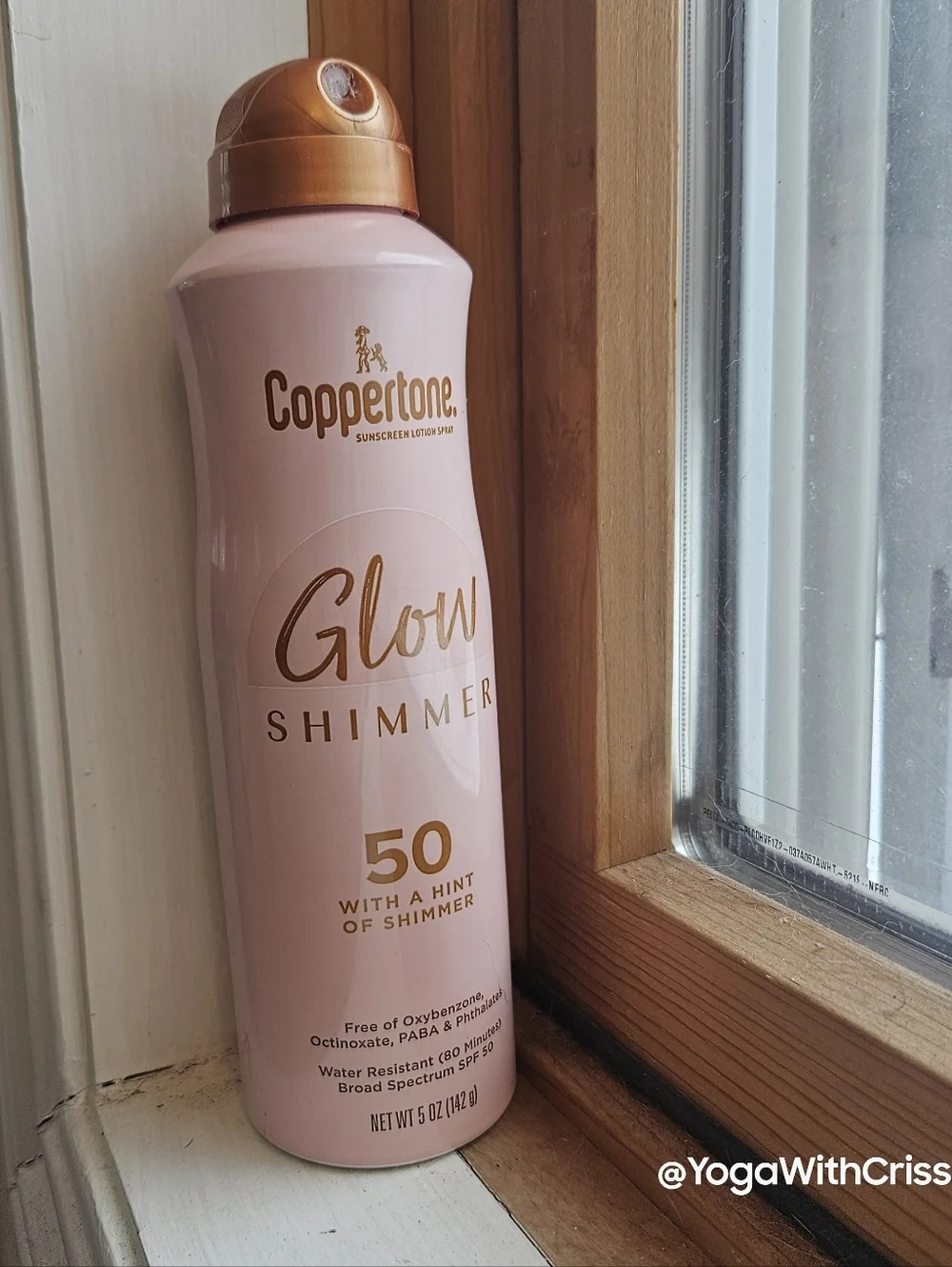 SPF 50 Glow Shimmer Coppertone broad spectrum sunscreen spray - Picture 3 of 7